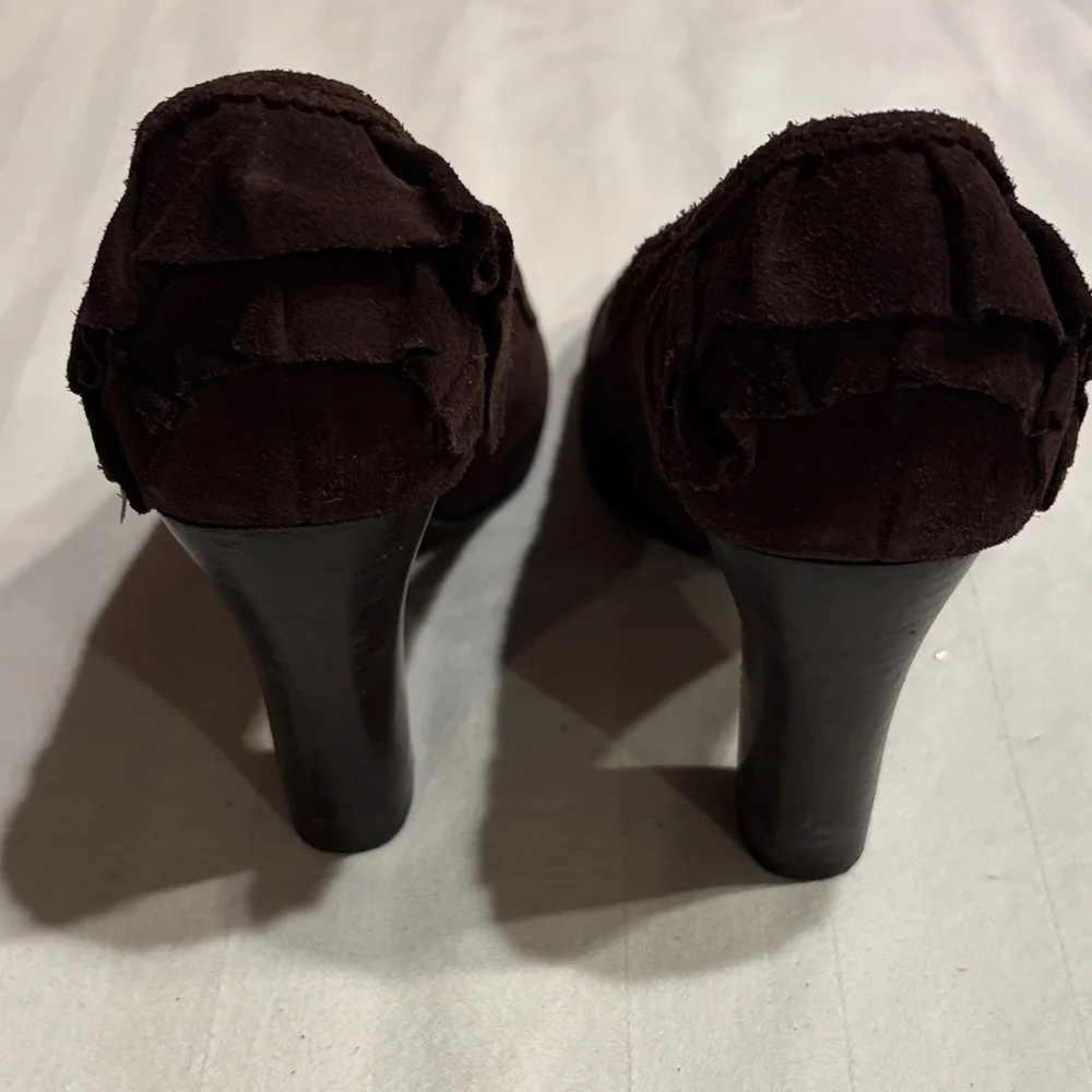 American Eagle Outfitters Suede Leather Heels - Picture 4 of 9